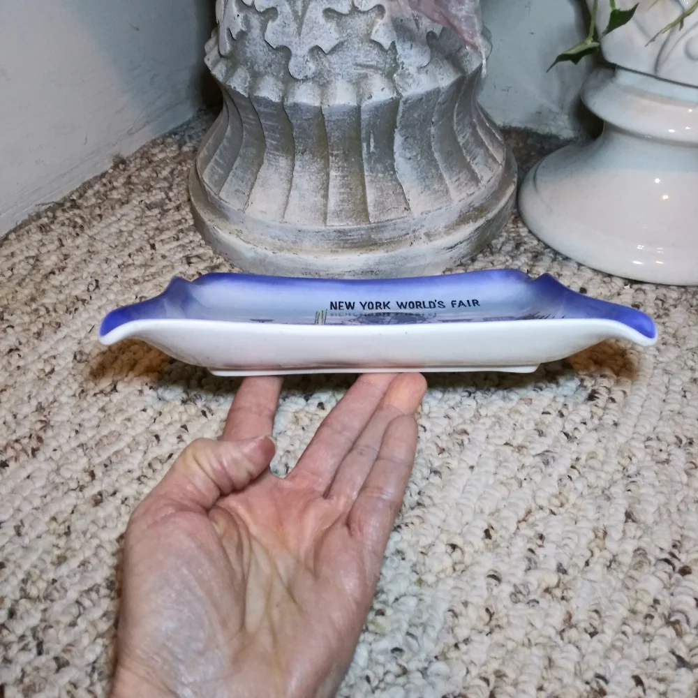 Vintage 1964-1965 New York World's Fair Dish